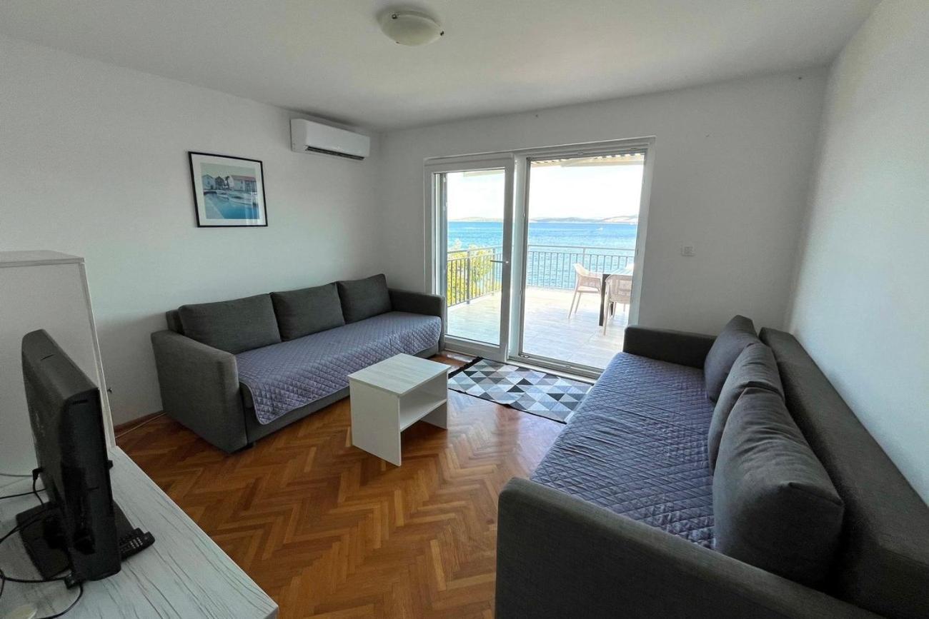 Apartments By The Sea Maslinica, Solta - 774 Grohote Kültér fotó
